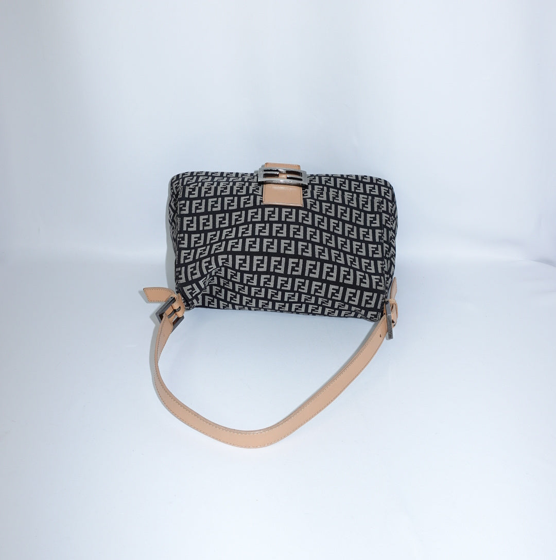 Fendi Mamma Black Baguette