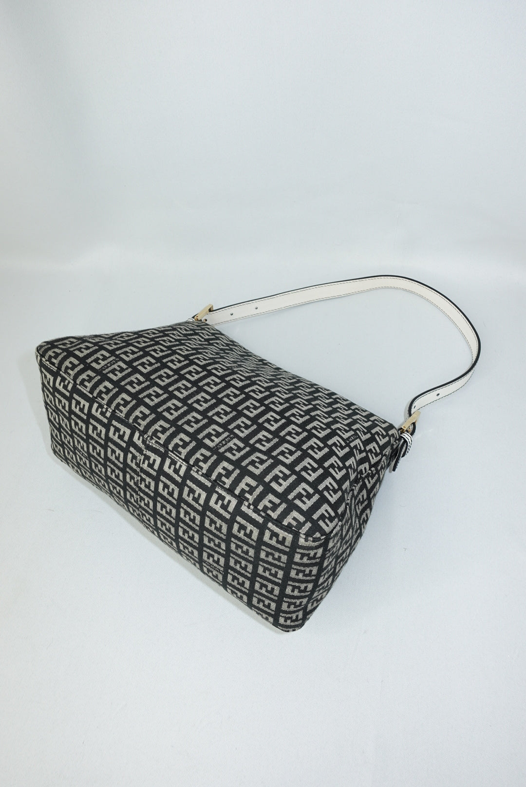 Fendi Mamma Baguette Zucchini B&W Canvas Monogram Vintage Bag