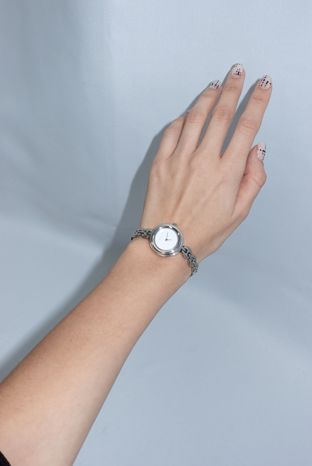 Gucci Bezel Silver Bracelet Vintage Round Watch