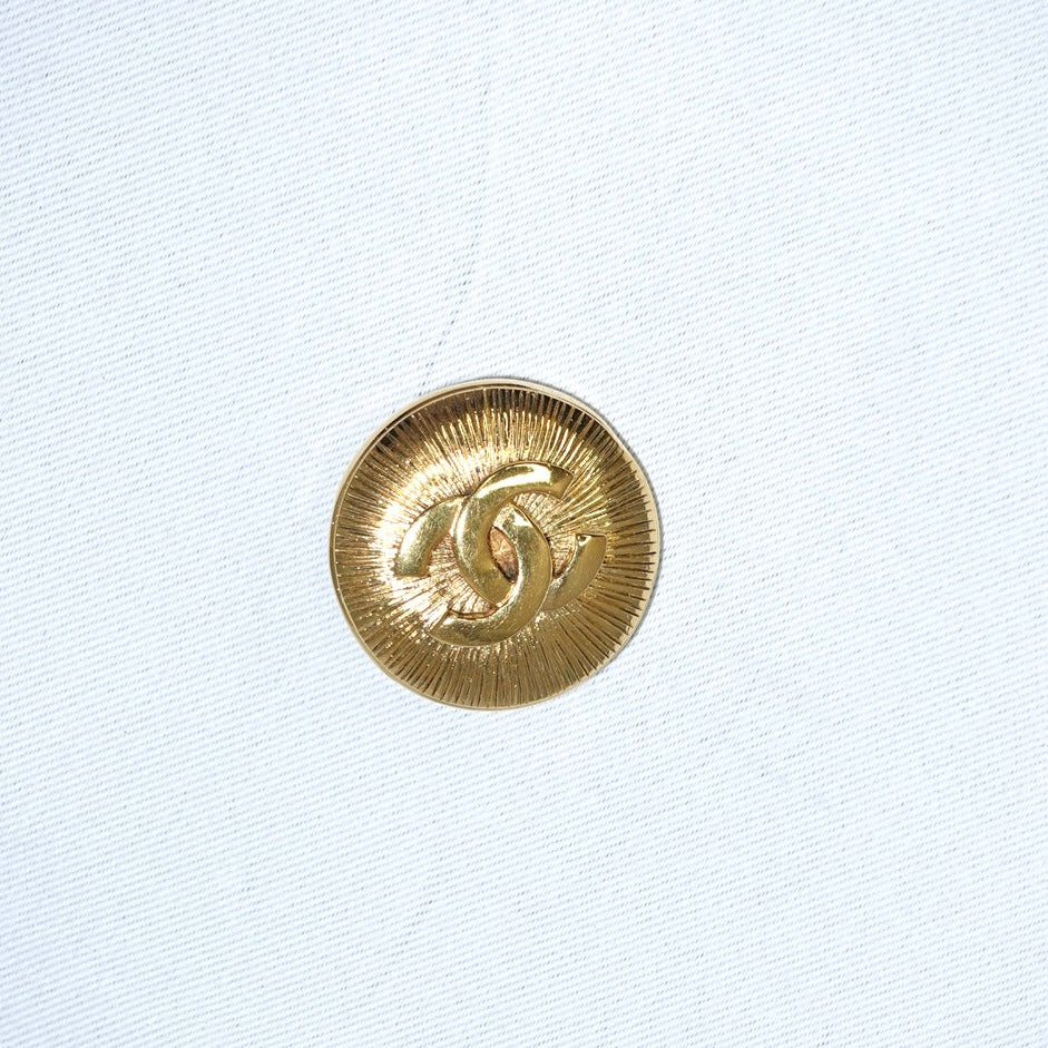 Chanel vintage gold-tone round logo brooch