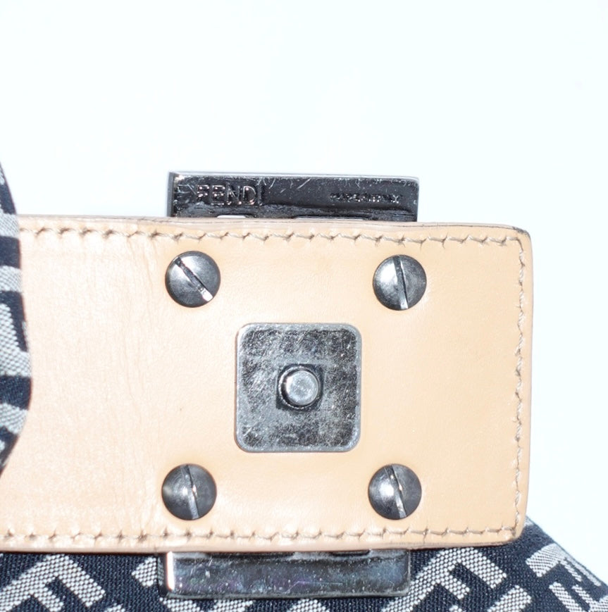Fendi Mamma Black Baguette