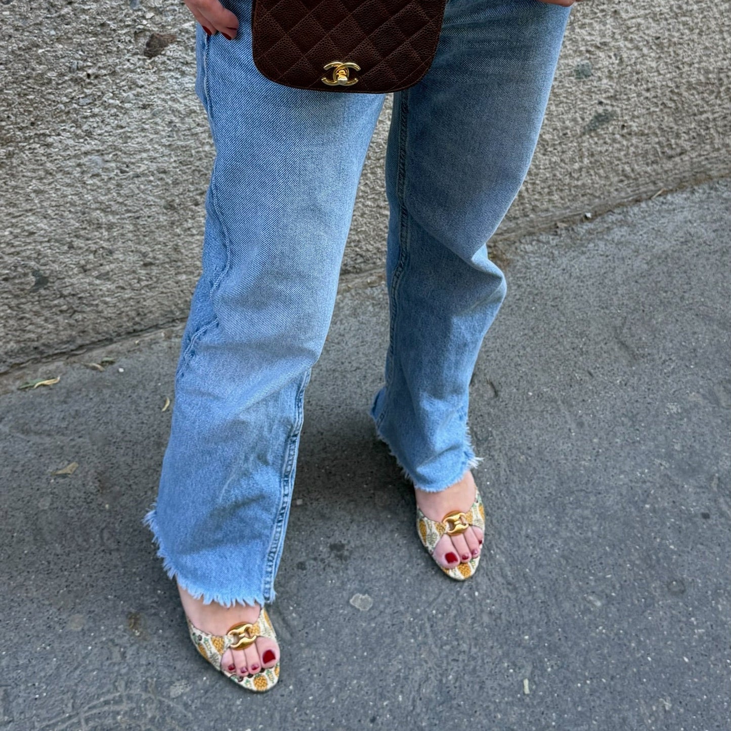 Mules Gucci in tela con stampa ananas