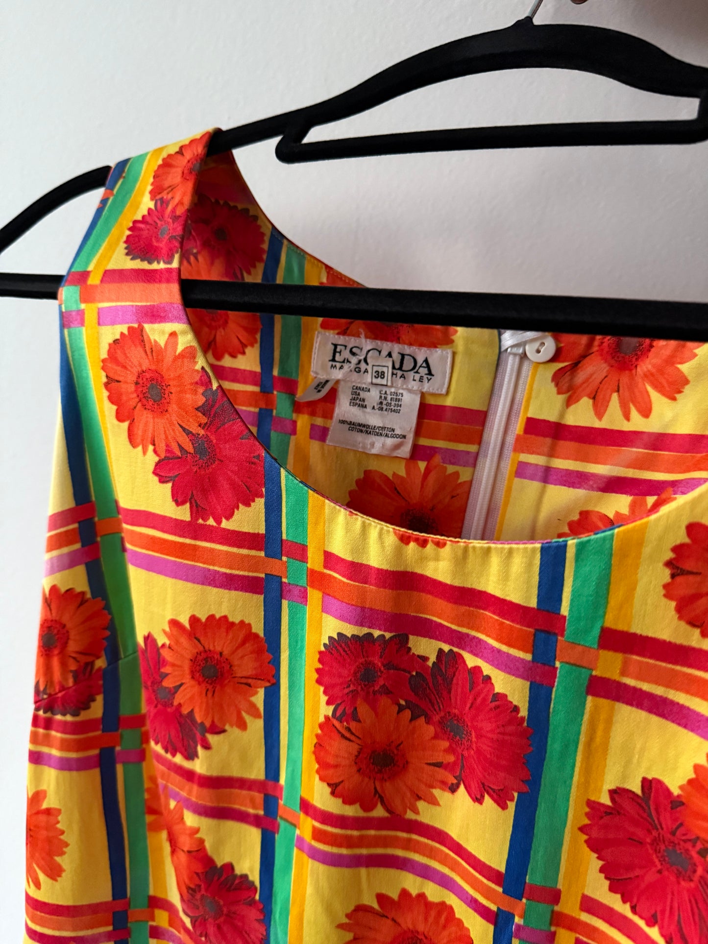 064. Escada Vintage Daisy Pattern Dress