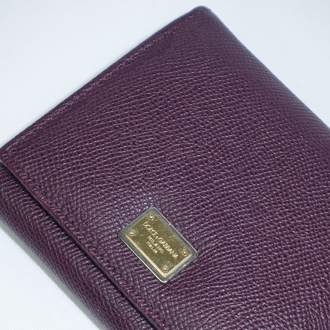 Dolce gabbana small plum wallet detail