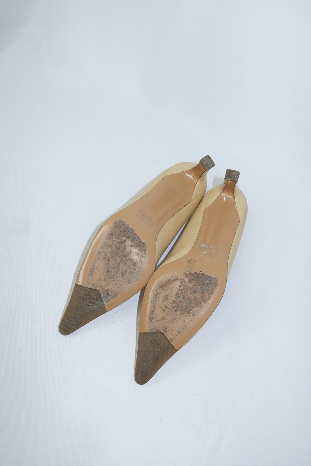Chanel Vintage Shoes - Beige Pointed-Toe Kitten Heels