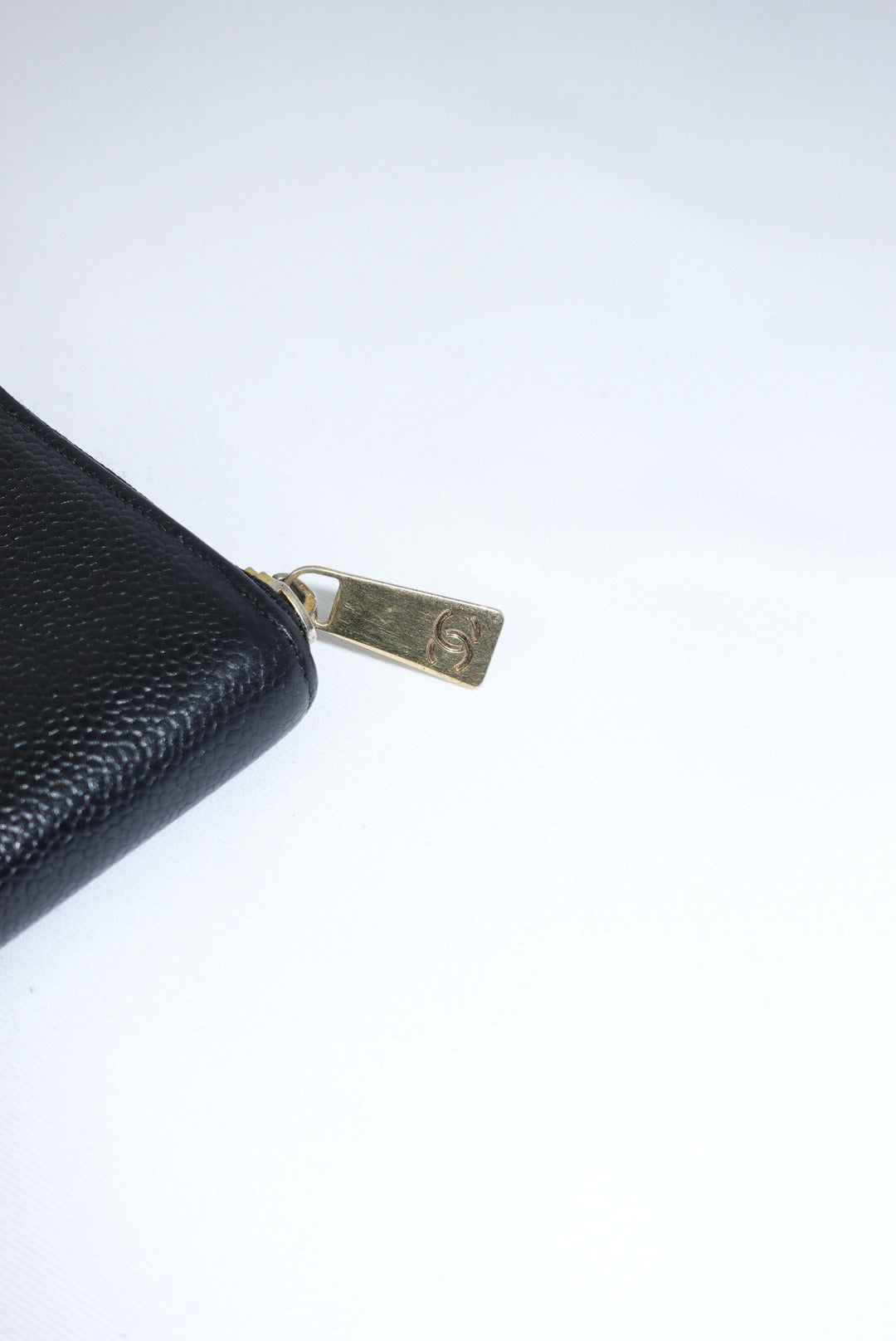 Chanel Re-Worked Zip Vintage Black Interlocking CC Logo Caviar Wallet with Chain