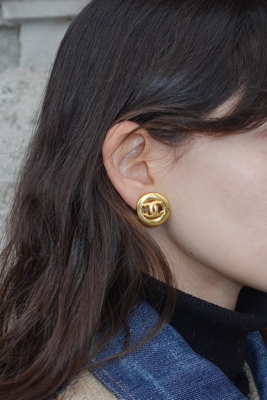 Orecchini vintage Chanel con clip e logo CC, placcati oro 24k