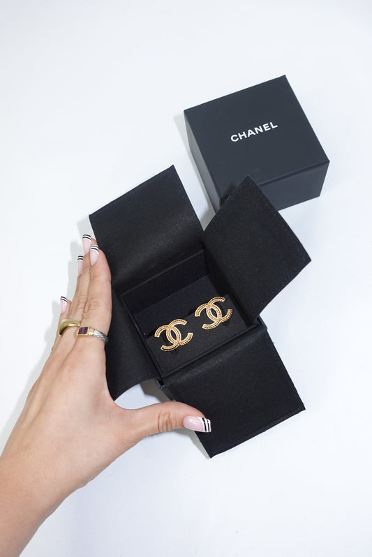 Chanel Vintage Gold CC Logo Clip Earrings