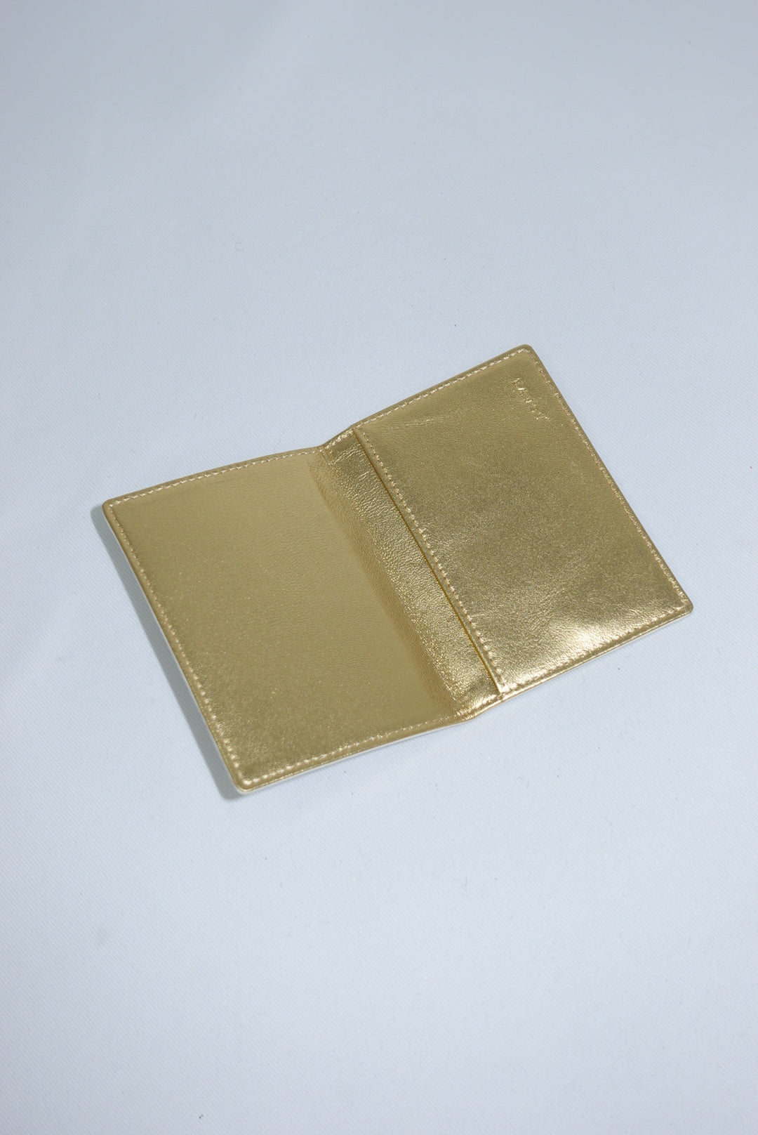 Loewe Vintage White CardHolder