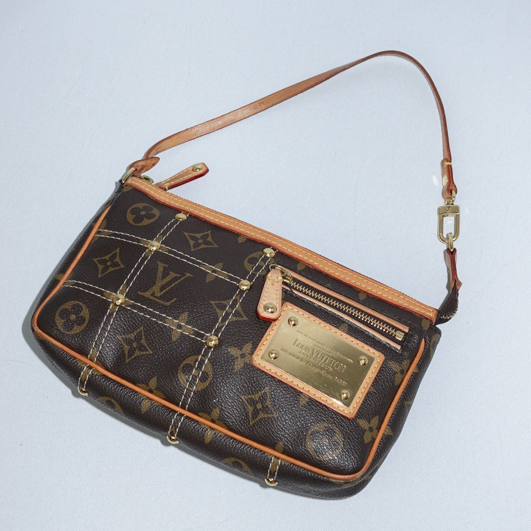 Louis Vuitton vintage Limited Edition Monogram Pochette Marc Jacobs 2006 front view