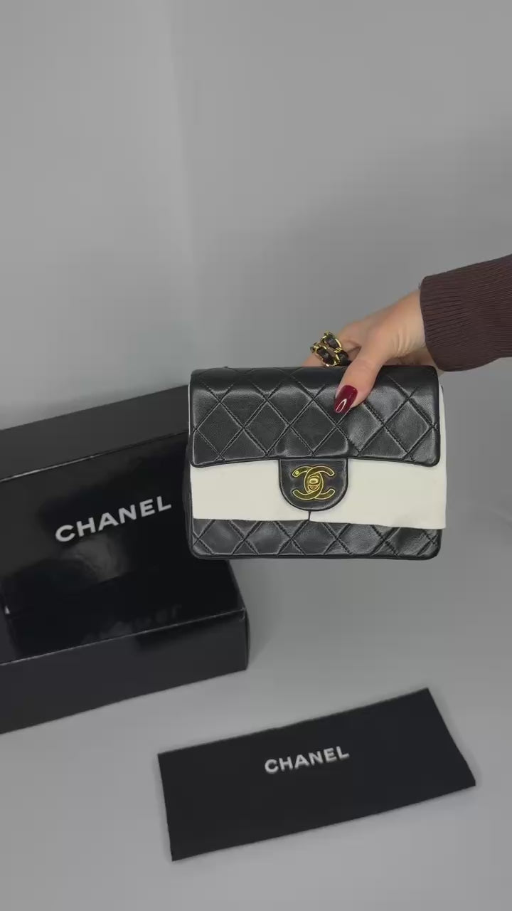 classic chanel mini flap bag vintage black